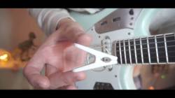 【動画】洗濯バサミを使ったギターの新しい奏法見つかるｗｗｗｗ