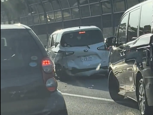 【京葉道路】車２台でふざけた運転をして事故ったドラレコ動画が公開される