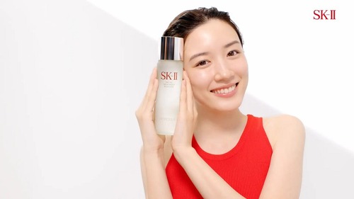 永野芽郁さん　不倫により好感度が下がりスポンサー商品にクレームが入り始める「めちゃくちゃたけー金払って化粧水とか買ってるのに何で不倫女と同じ物を使うハメに？」