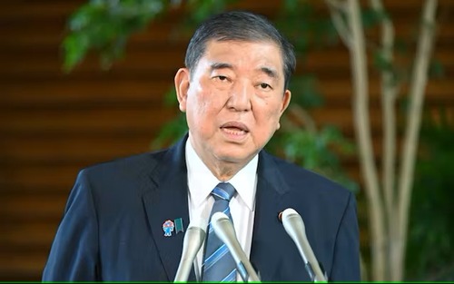 石破茂「現金バラマキ批判が多いので子供に４万円配ります！働いていない人にも４万円！働いていない外国人にも４万円！これで満足か？」