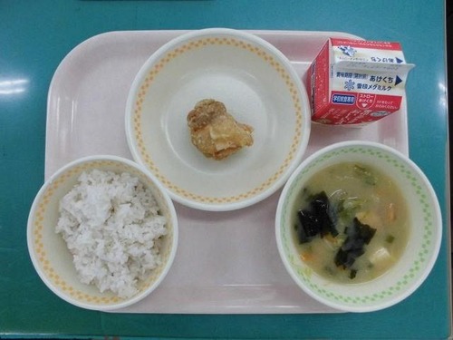刑務所よりもひどいと話題の学校給食　批判された福岡市教育委員会が名案を思い付く