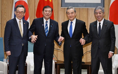 パヨク自民党　参院選前に力強く宣言「外国人と支え合う社会の実現を目指します！」偽装難民のクルド人を受け入れ続け中国人留学生に１０００万円渡す答え合わせ