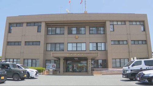 【自民党】岸田の宝であるネパール人が駅のホームで女子高校生の胸を触り太ももを舐める　「日本語わかりません」で不起訴コースへ